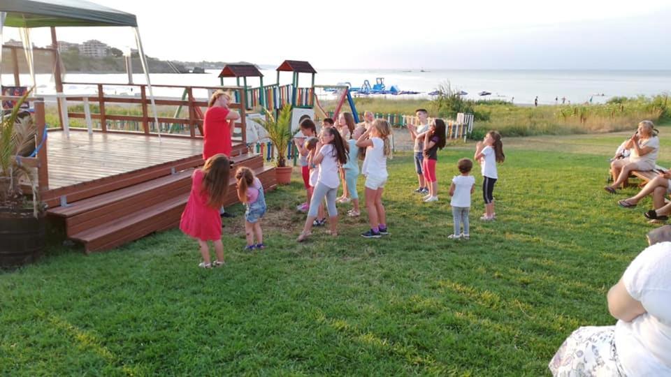 Toma'S Residence - Front Beach Carewo Zewnętrze zdjęcie