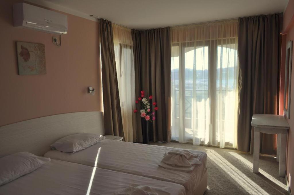 Toma'S Residence - Front Beach Carewo Zewnętrze zdjęcie