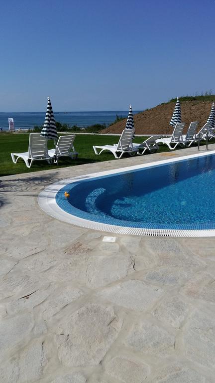 Toma'S Residence - Front Beach Carewo Zewnętrze zdjęcie
