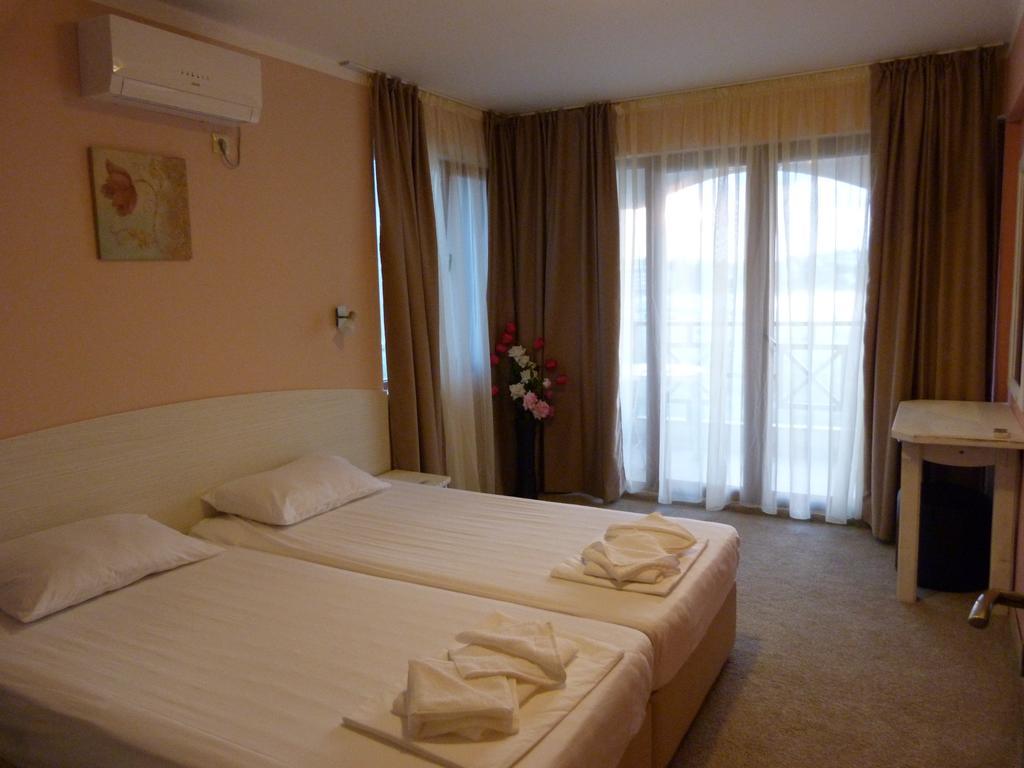 Toma'S Residence - Front Beach Carewo Zewnętrze zdjęcie